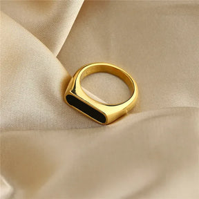 Vintage Pearl or Onyx Gold Ring – Elegant 18K Gold-Plated Unisex Jewelry