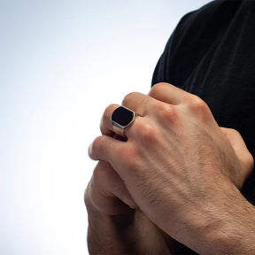 MODERN BLACK UNIQUE RING